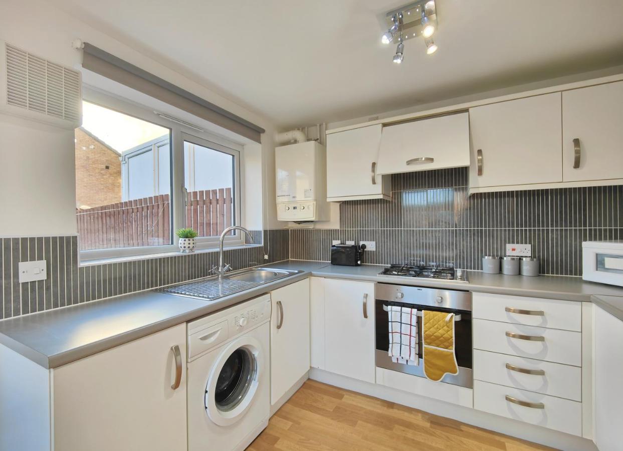 The Metcombe - Holiday Home With Free Parking 10 Minutes Walk To Etihad Stadium & Coop Live Arena Manchester Buitenkant foto