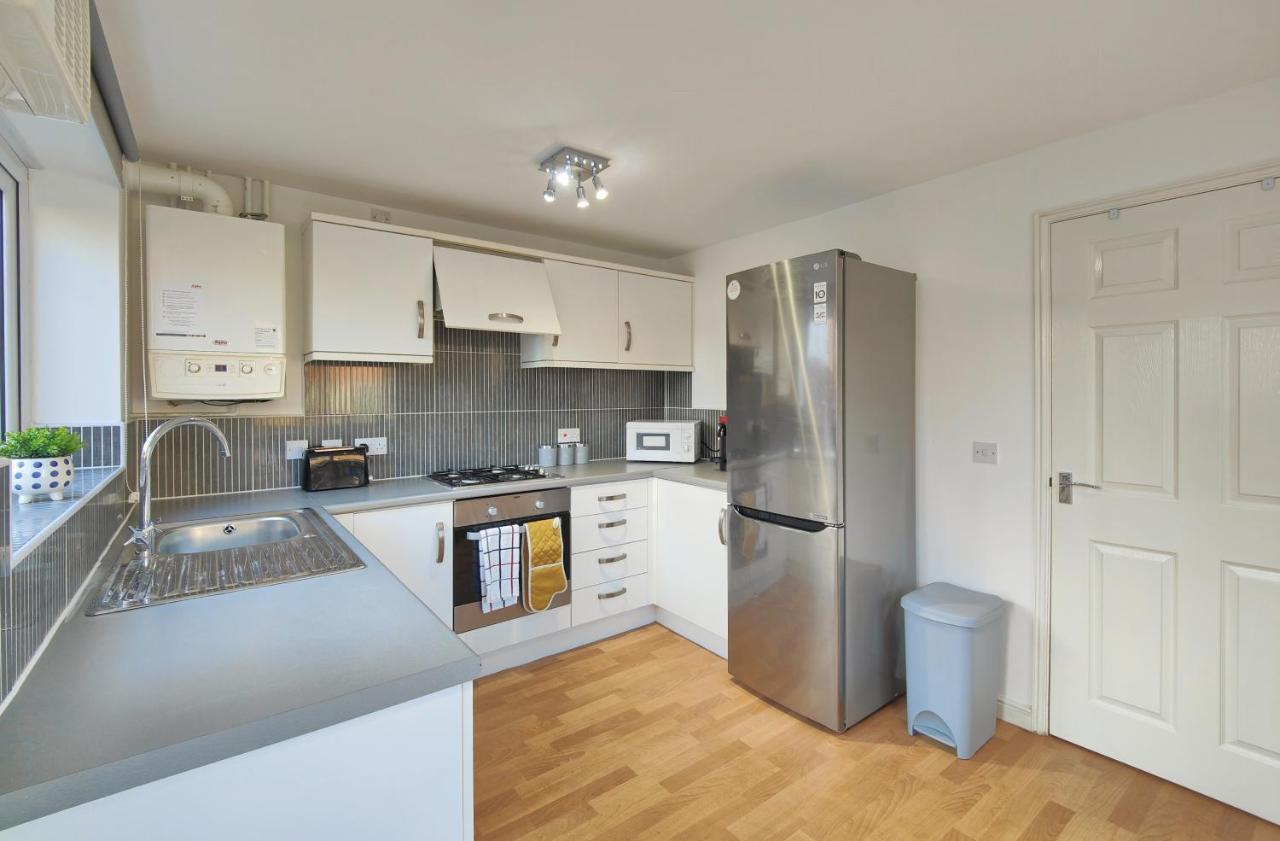 The Metcombe - Holiday Home With Free Parking 10 Minutes Walk To Etihad Stadium & Coop Live Arena Manchester Buitenkant foto
